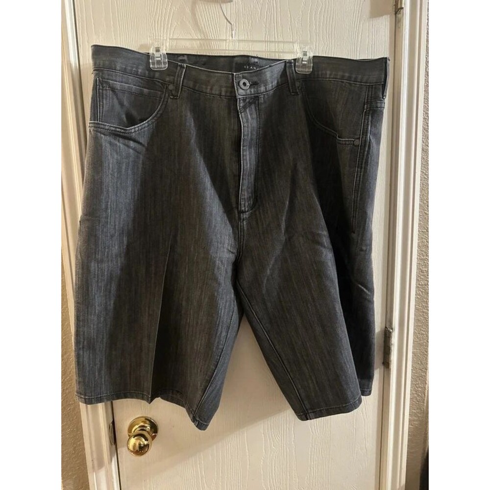 Men’s Sean John Gray Denim Jean Shorts Size 46B